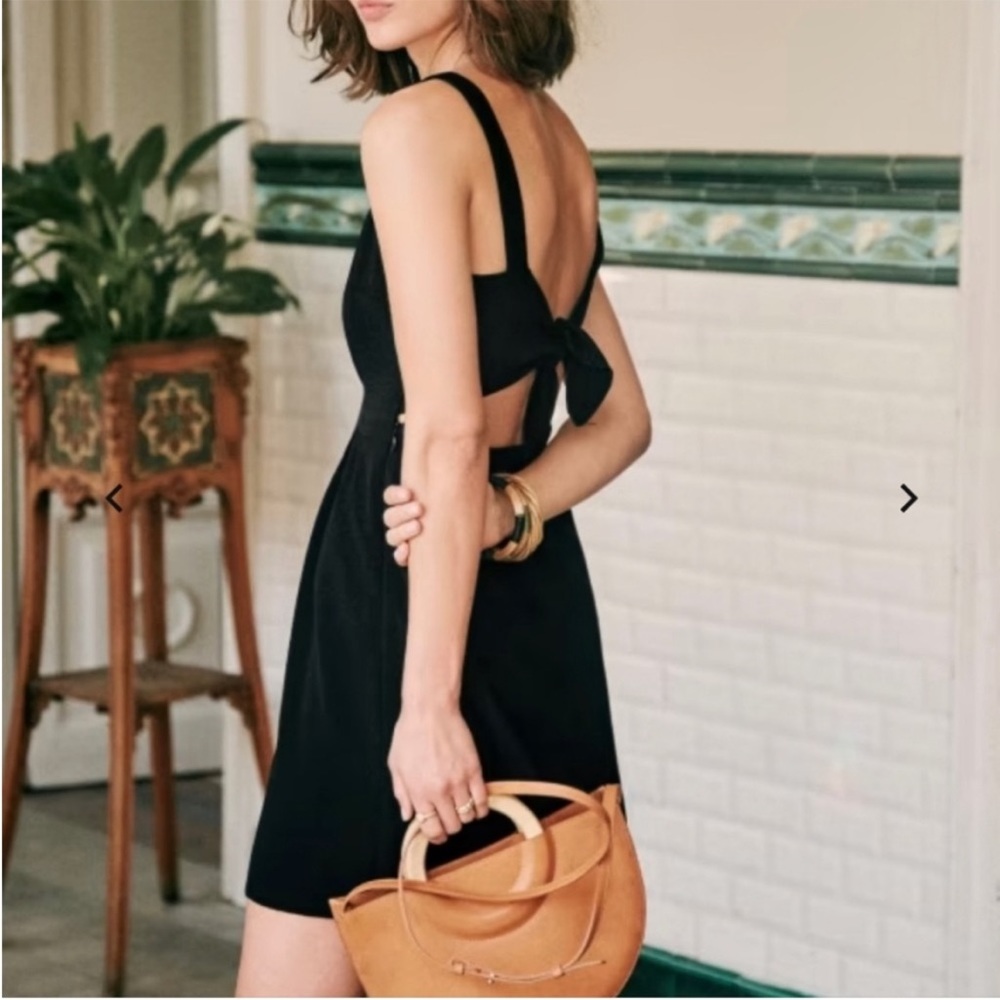 Sézane Dorina dress in black, size FR38 / US 6 or about Medium